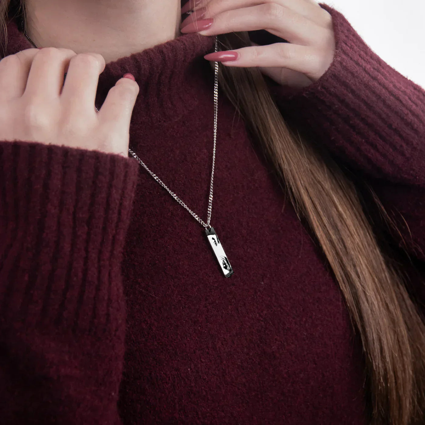 Collana con incisione occhi personalizzata